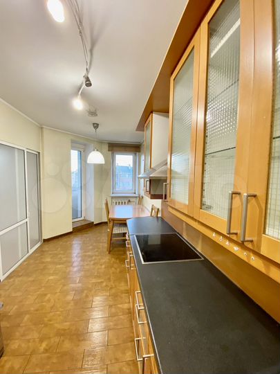 3-к. квартира, 87 м², 5/5 эт.