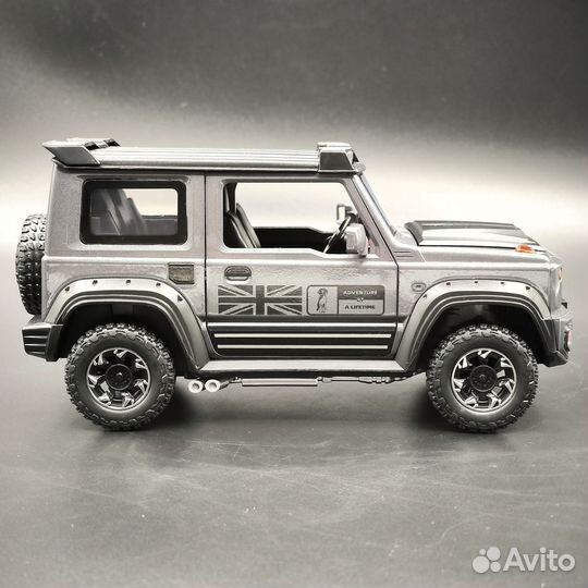 Модель автомобиля Suzuki Jimny 1:24 (20см)