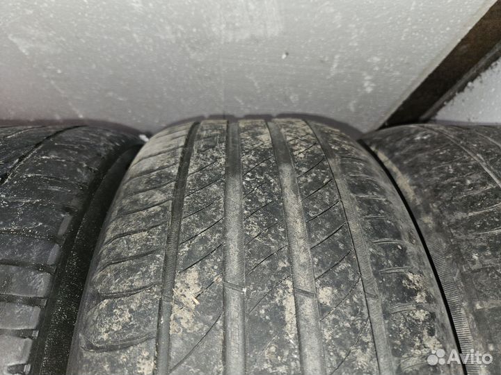 Michelin Primacy 4 235/45 R17