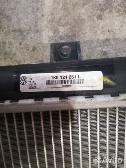 Радиатор охлаждения Пассат Б6 1.8 TSi 1K0121251L