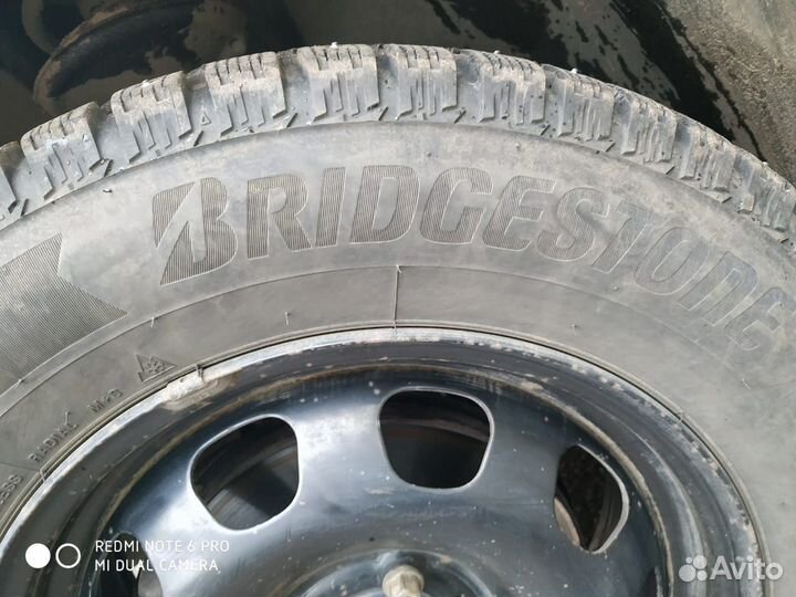 Bridgestone Ice Cruiser 7000S 215/65 R16