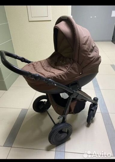 Продаю коляску Zippy