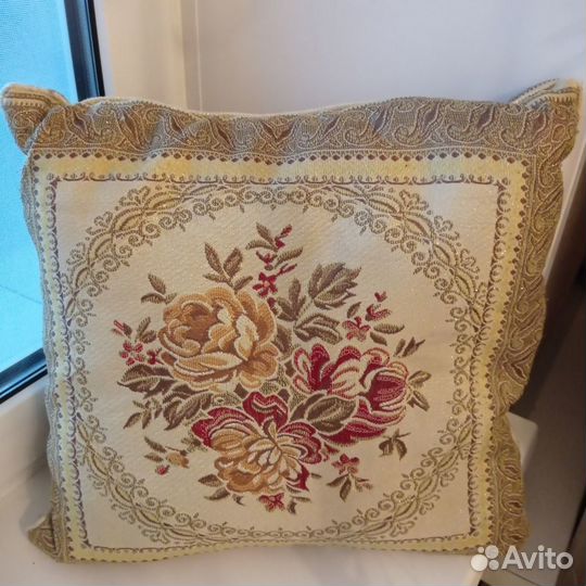 Подушка гобеленовая (думочка для дивана)