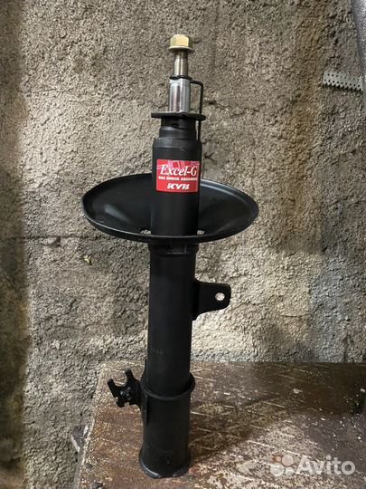 Стойка Амортизатора Toyota harrier