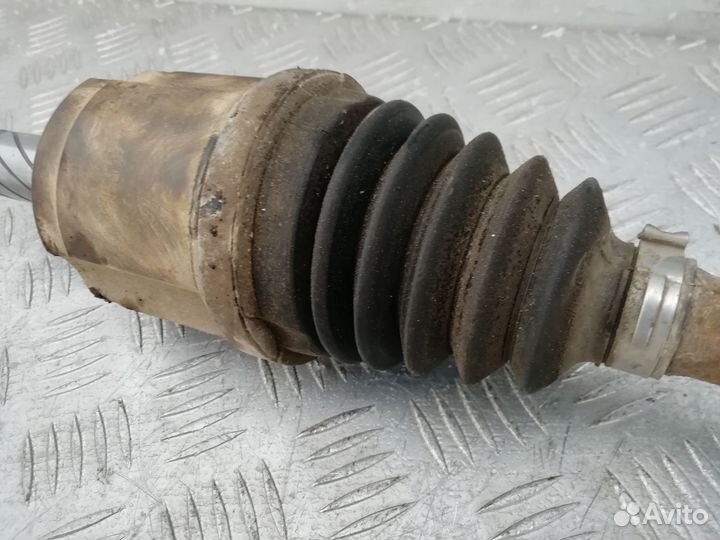 Привод передний левый Renault Duster 2.0 4WD 2013г