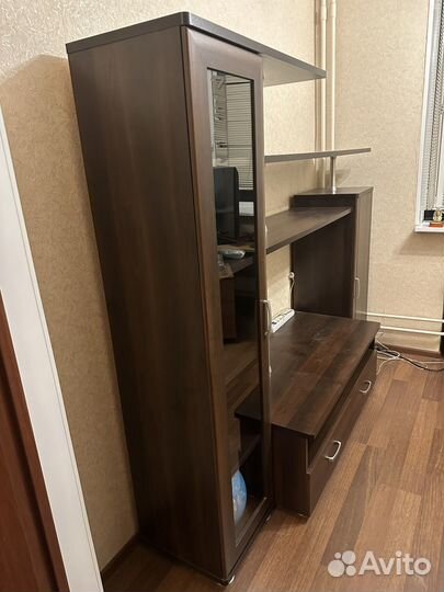 Тумба под телевизор(гарнитур)