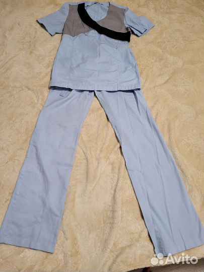 Медицинский костюм женский