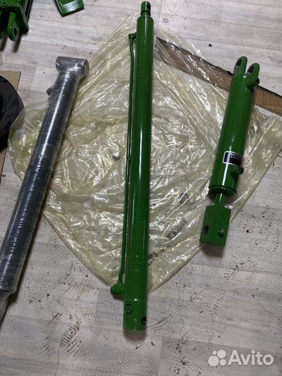 Джон Дир AHC20978 гидроцилиндр John Deere