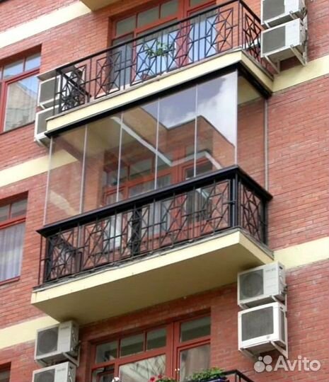 Безрамное раздвижное остекление