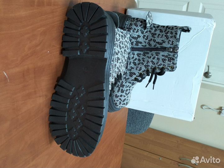 Ботинки демисезонные женские 38 размер