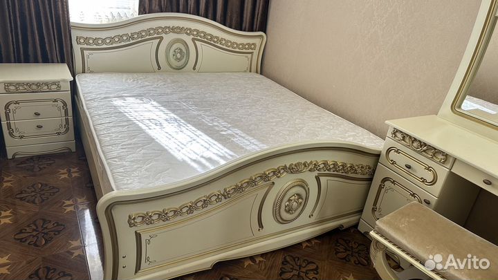 Спальный гарнитуры бу