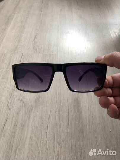 Солнцезащитные очки