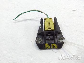 Датчик SRS 98231AG020 Субару