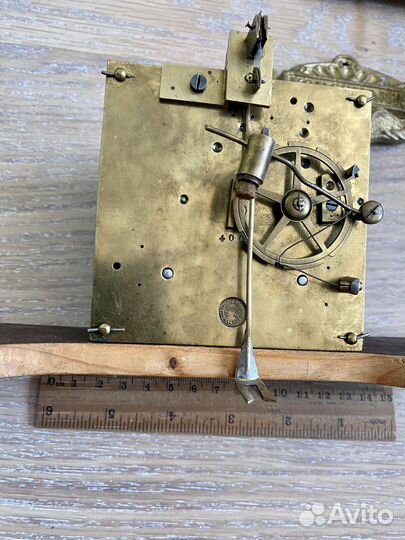 Старинные настенные антикварные часы с боем