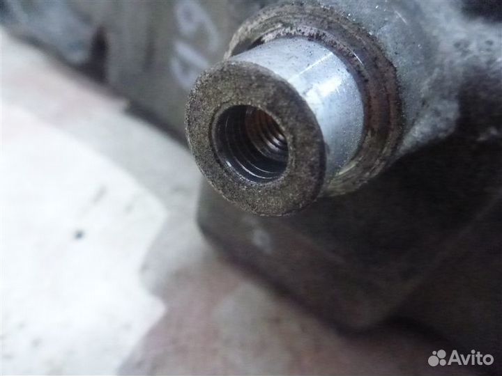 Кронштейн генератора Renault Duster HSM F4R410