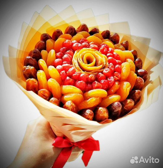 Сладкие букеты из сухофруктов,конфет,зефира