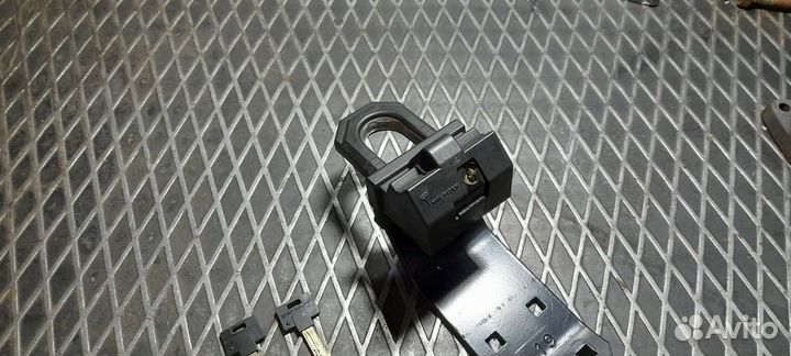 Замок mul-t-lock
