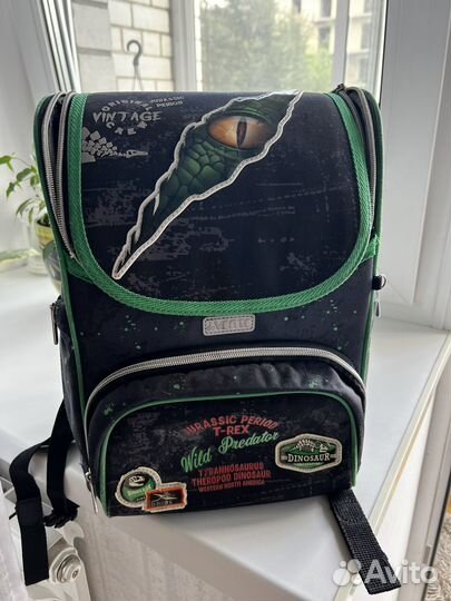 Рюкзак школьный