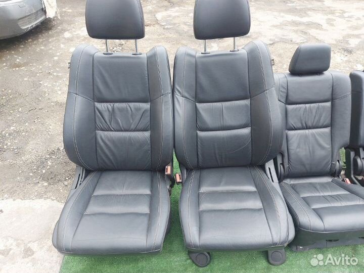 Комплект сидений Jeep Grand Cherokee WK2