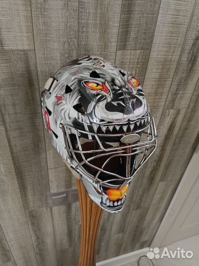 Хоккейный вратарский шлем bauer