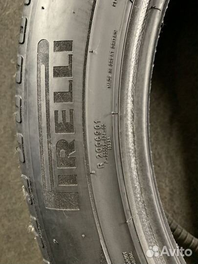 Pirelli Scorpion Winter 275/45 R21