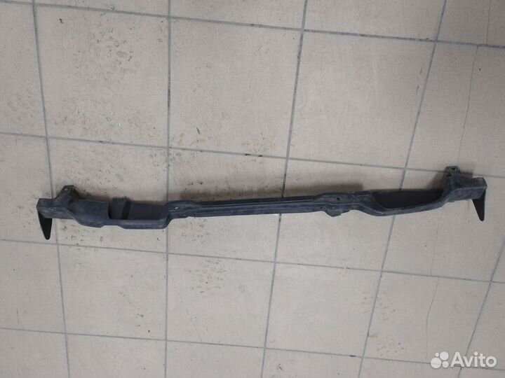 Кронштейн заднего бампера Nissan Note E11