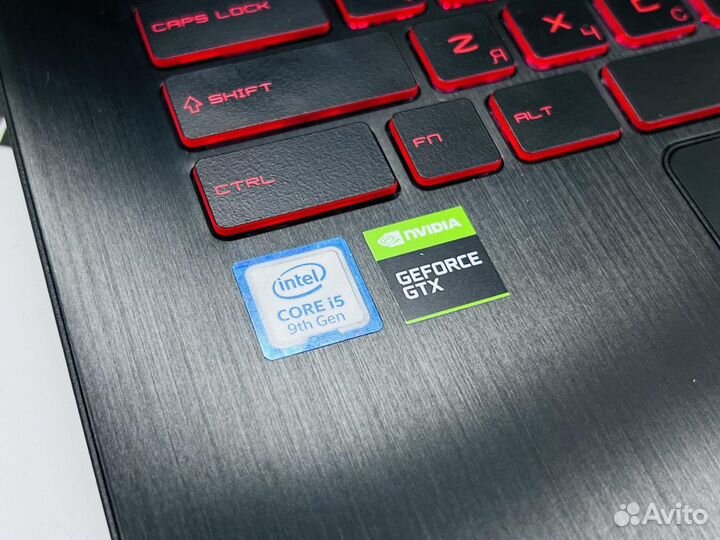 Ноутбук MSI 17.3