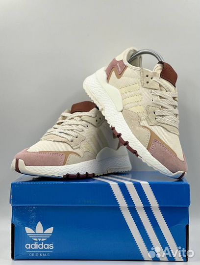 Кроссовки женские Adidas Jogger