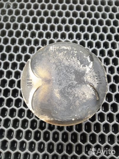 Honda CBR750 Hurricane, CBR900RR Поршень