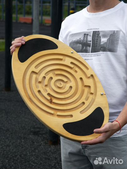 Балансборд с лабиринтом