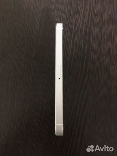 iPhone 5S, 16 ГБ