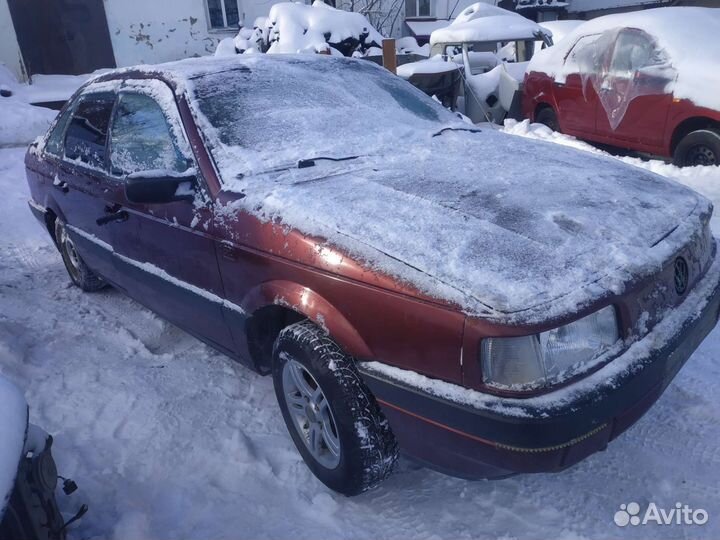 В разборе Volkswagen Passat B3