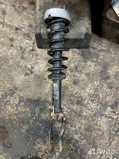 Передние амортизаторы bmw e 70