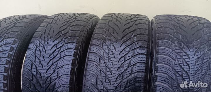 Nokian Tyres Hakkapeliitta R3 SUV 275/45 R20