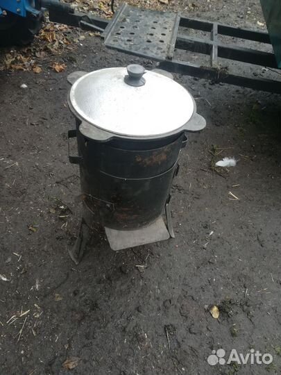 Казан чугунный с печкой бу