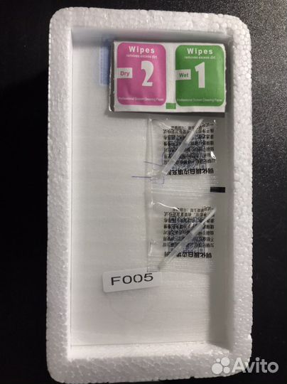 Защитное стекло iPhone 8+