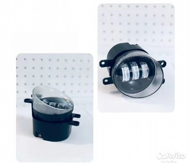 Противотуманные фары Toyota Avensis