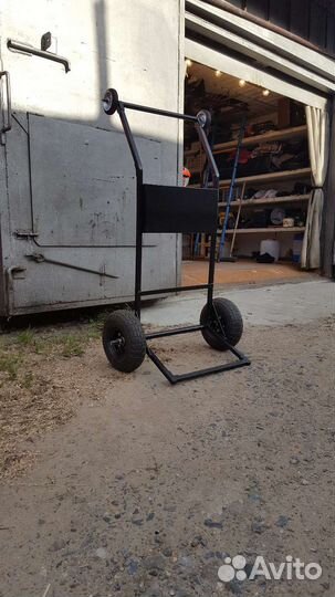 Тележка для перевозки лодочного мотора
