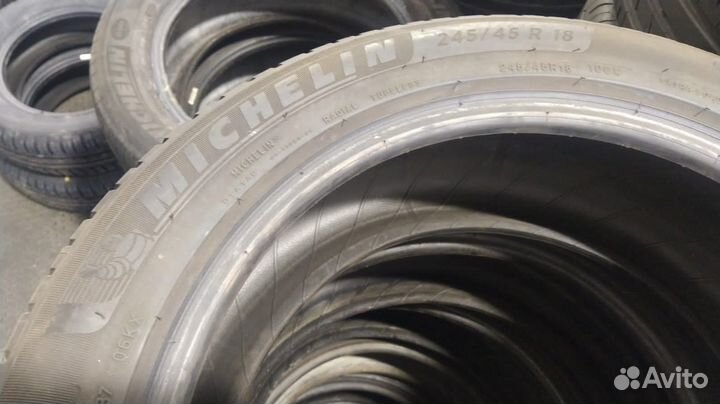 Michelin Pilot Sport 4 245/45 R18