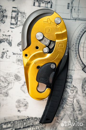 Спусковое устройство I'd S