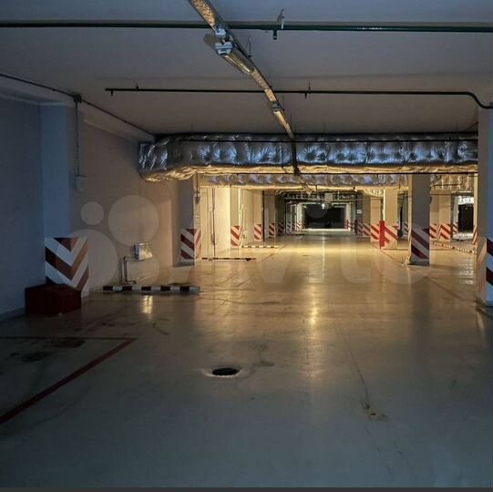 Машиноместо, 12 м²