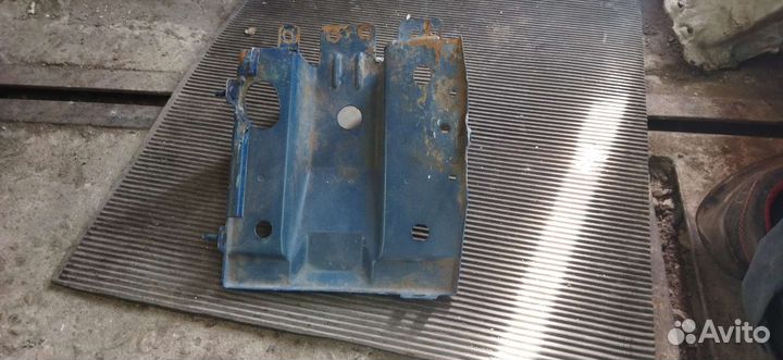 Площадка аккумуляторная Renault Logan 2