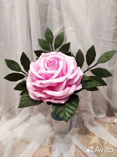 Цветы лилии розы, пионы букет цветов