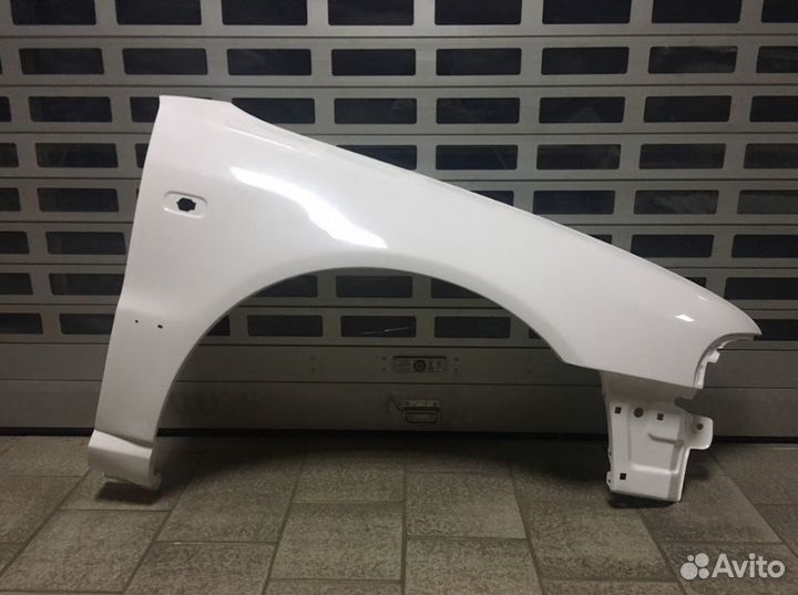 Крылья пластиковые штатные Audi A4 B5 Дорестайлинг