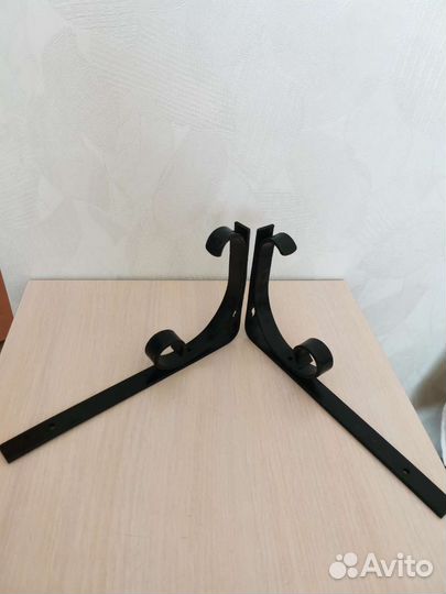 Полкодержатель металлический