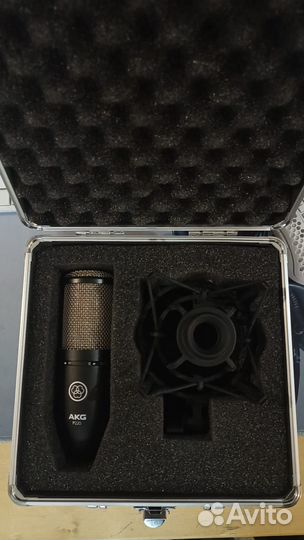 Студийный микрофон AKG P220