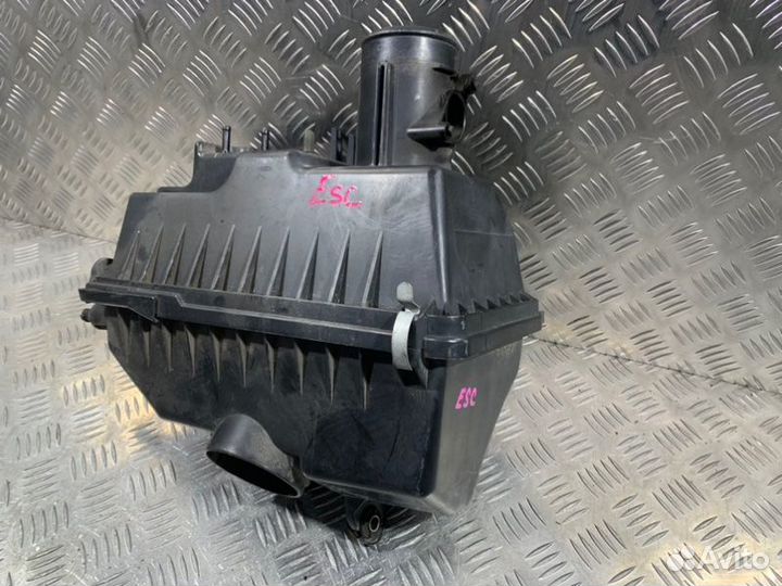 Корпус фильтра Ford Escape ZD L3 2.3