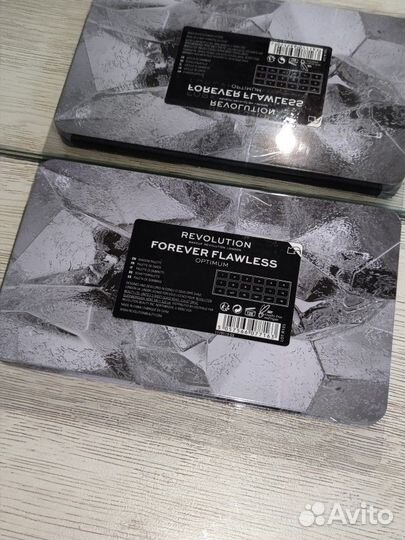 Тени для век от Makeup Revolution