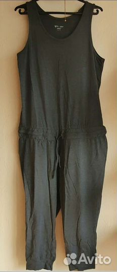 Спортивный комбинезон (костюм)