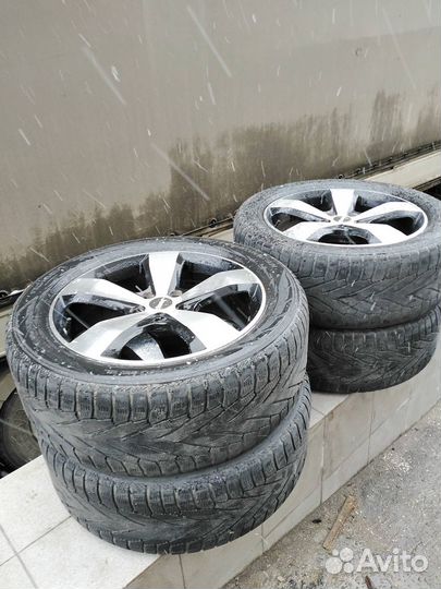 Nokian Tyres Hakkapeliitta R2 SUV 265/50 R20